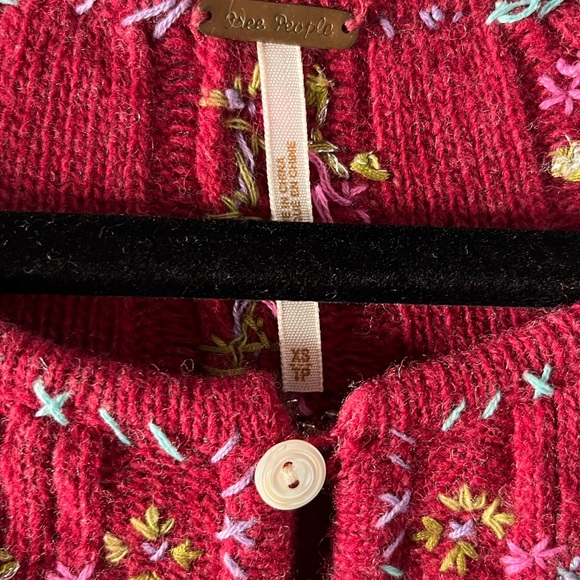 Free people burgundy floral embroidered wool pullover babydoll sweater size XS - Picture 3 of 5